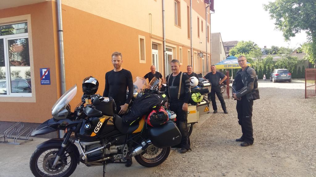 Pensiunea Claudiu Karánsebes Kültér fotó